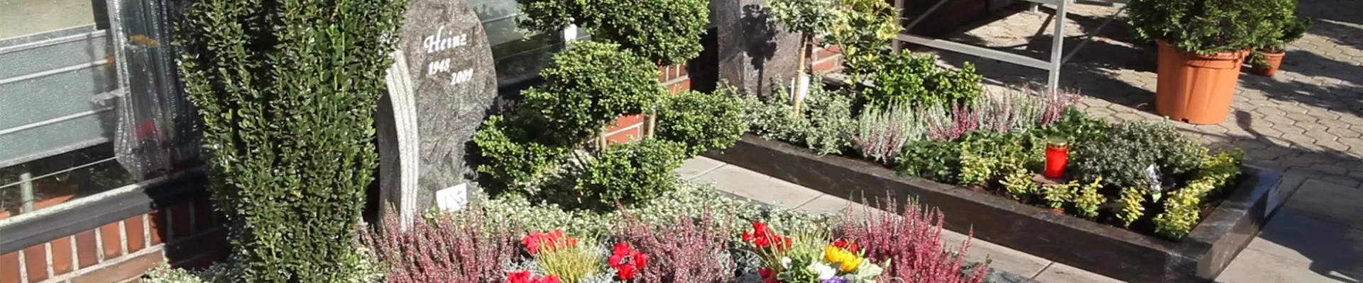 Doppelgrab - Grabbepflanzung für den Herbst (thumbnail)